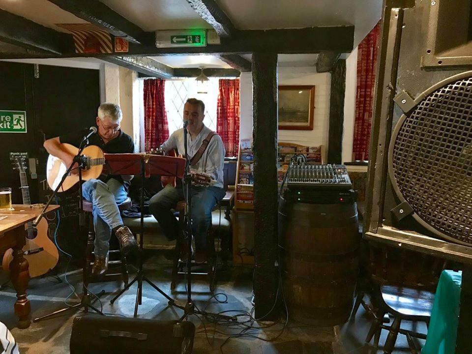 Jolly Sailor Inn Looe Ngoại thất bức ảnh